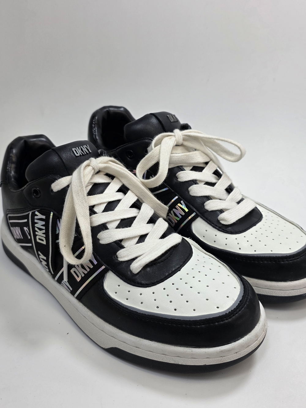 DKNY Olicia Lace-Up  Sneakers Womens Black/White Size 8M